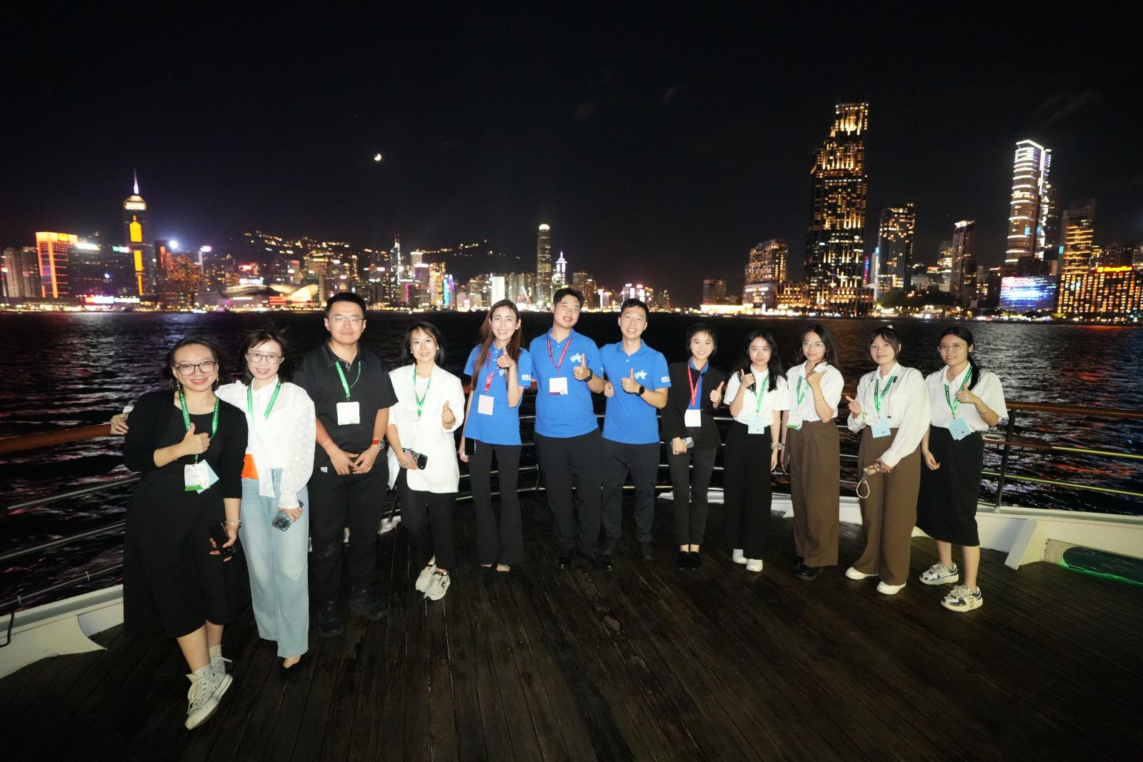 青年交流晚宴的相片